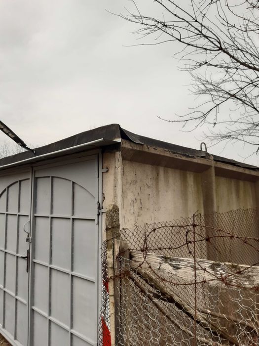 Продавам Панелен Гараж