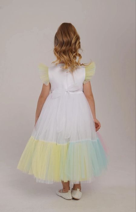 Платье пышное белое