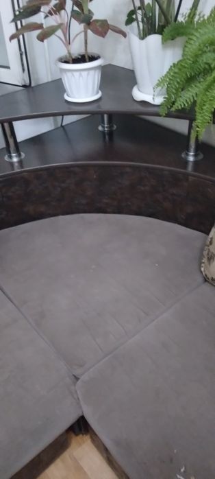 Продам Диван угловой