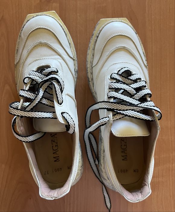 Продам кроссовки