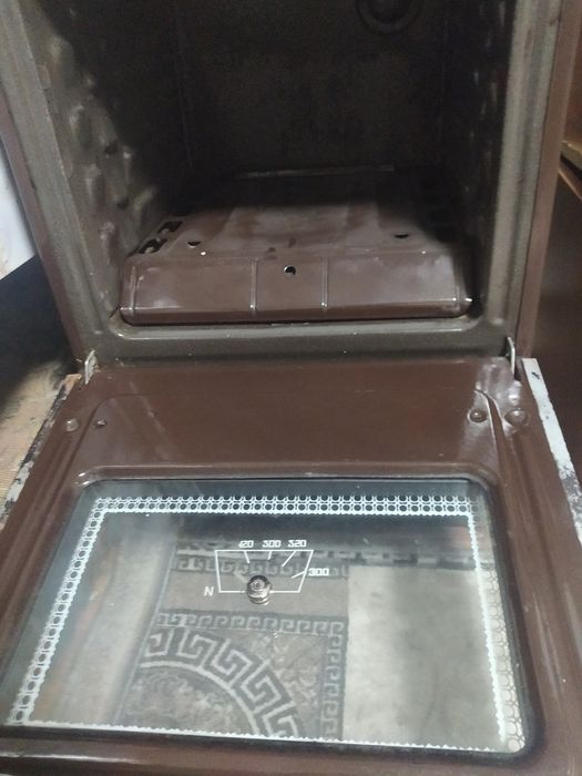 Продам газ плиту