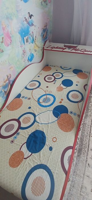 Телефон и кровать
