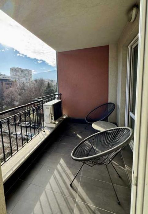 Дава се под наем Двустаен апартамент в София, Гоце Делчев - 80 кв.м за 796.62 € - Снимка #11