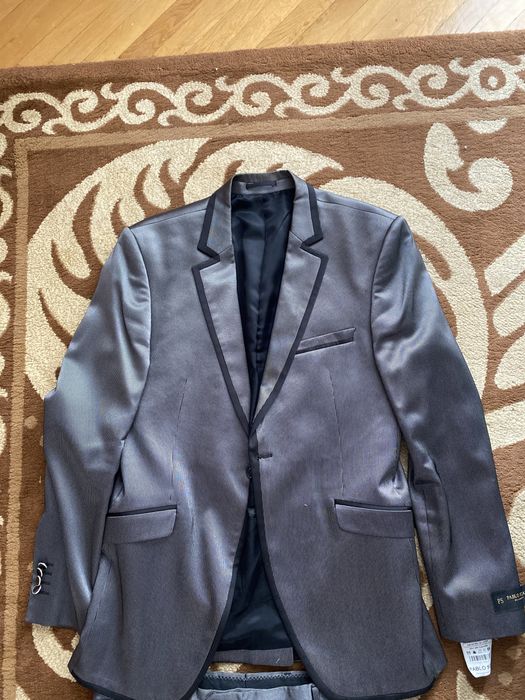 Costum Argintiu model frumos