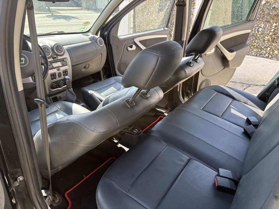 Dacia duster 1,6 benzina +Gpl de fabrica /An 2013/4x2/Aer conditionat /Tapiterie piele