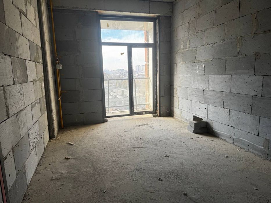 Мирзо Улугбекский район. Евро 3х комнатная. Коробка. С кадастром.