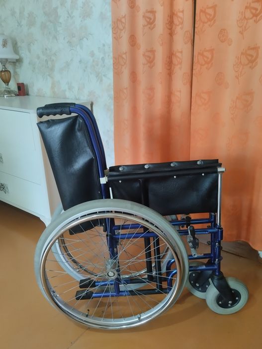 Инвалидная коляска