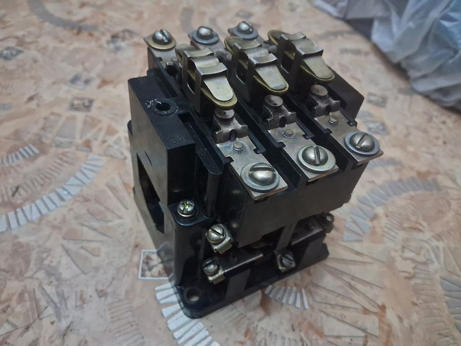 Пускатель ПМЕ-211