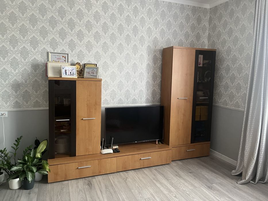 Стенка для гостиной/ продается только шкаф