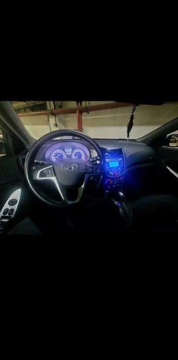Продаю Hyundai Accent 2011 1.6
