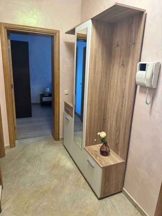 Двустаен апартамент на първа линия море