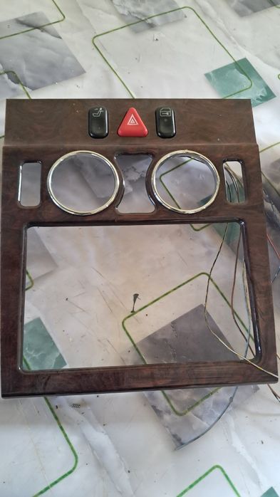 Mersedes.210E.Центр Консольи.