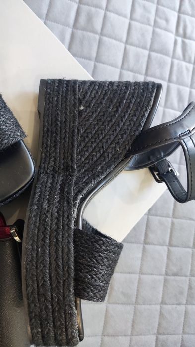 Mango Сандали с подарък чанта DKNY