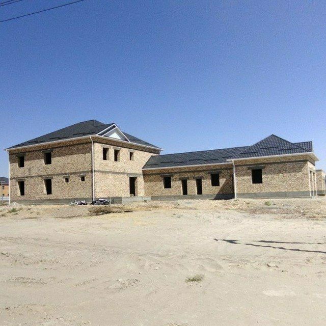 Бригада Өзбекстан ұсталары барлық стройка жұмыс істейді