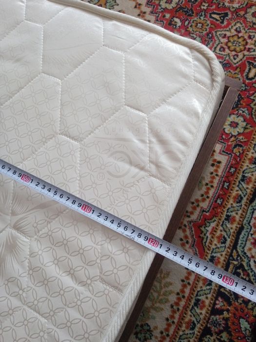 Кровать спальная