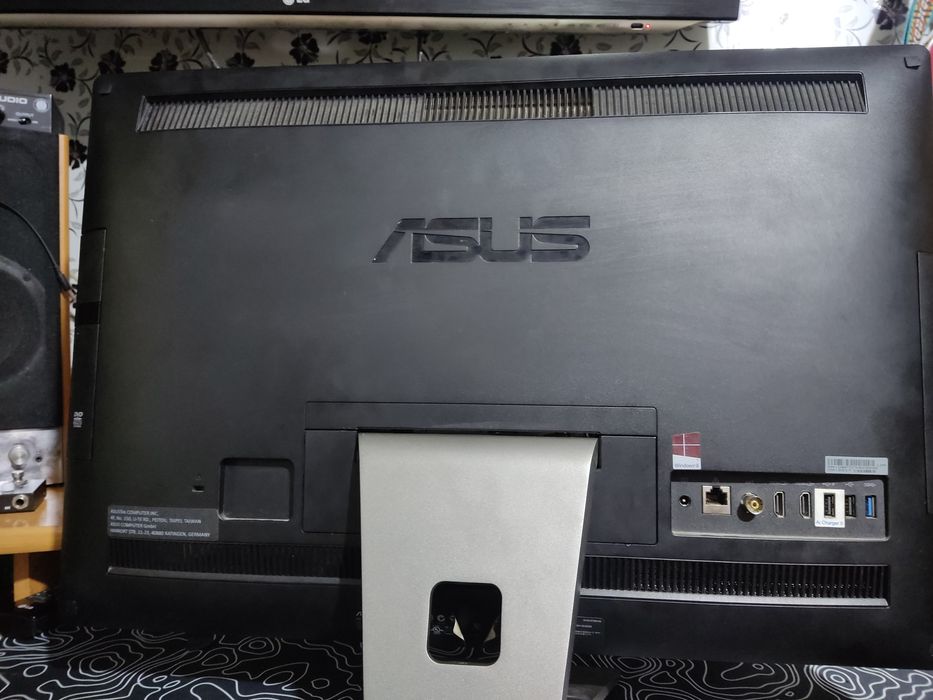 Продам моноблок ASUS