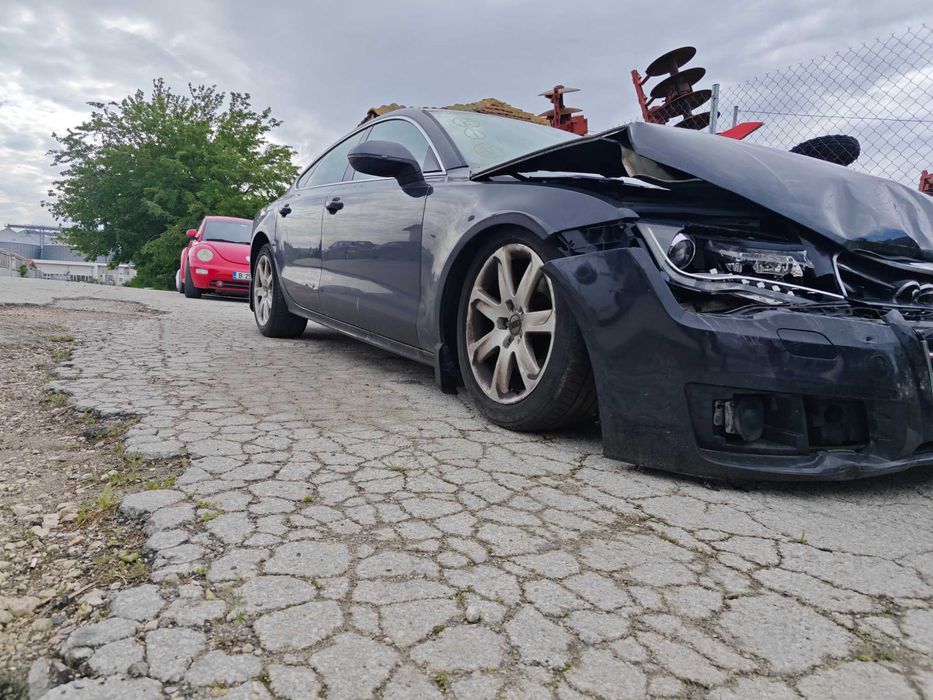 На части Audi A7 S7 4G8 кожен салон 245кс дизел Автомат