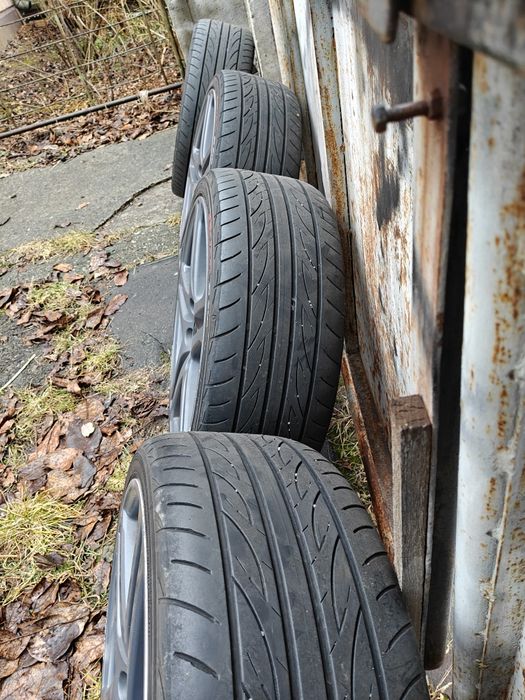 Jante de 19", 5x114.3 mm, Honda, 225/35R19 anvelope Yokohama