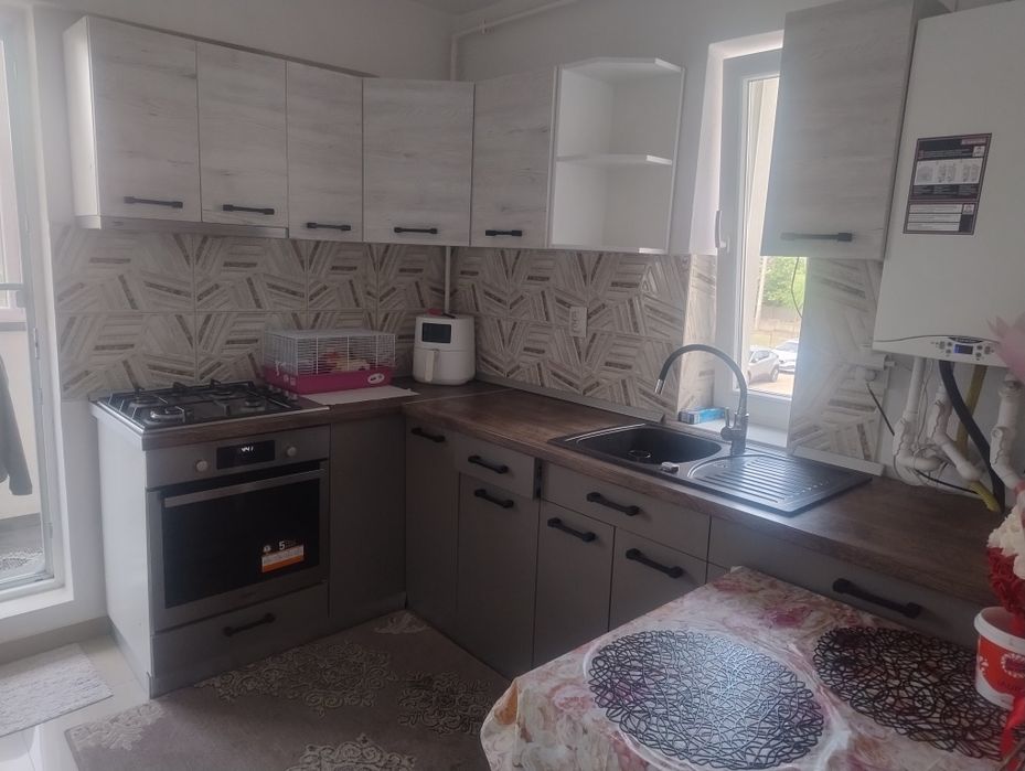 Închiriez apartament 2 camere