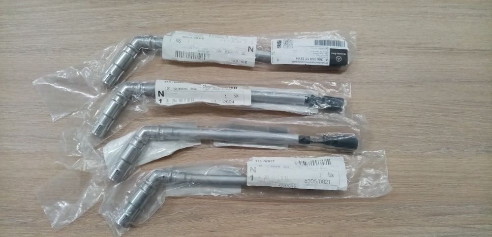 Оригинални Кабели за свещи на мерцедес В200 турбо