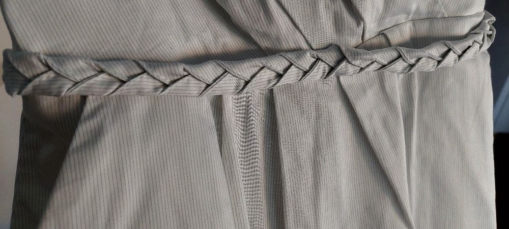 Rochie  Koton,alba,cu dungi foarte subtiri si buzunare, marimea 38