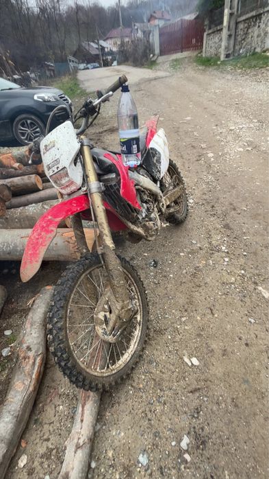 Honda CRF       R