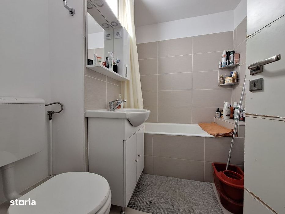 Apartament 4 camere -86 mp-etaj 3 - bloc izolat-Lipovei
