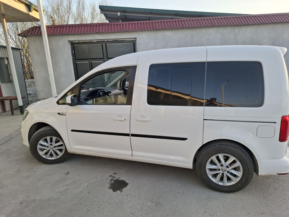 Caddy 2022  tredlayn