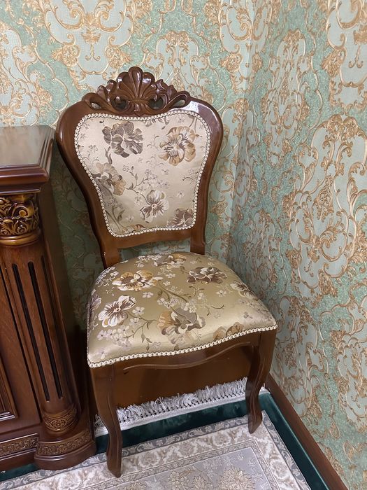 Стулья 6 штук( в Ташкенте )