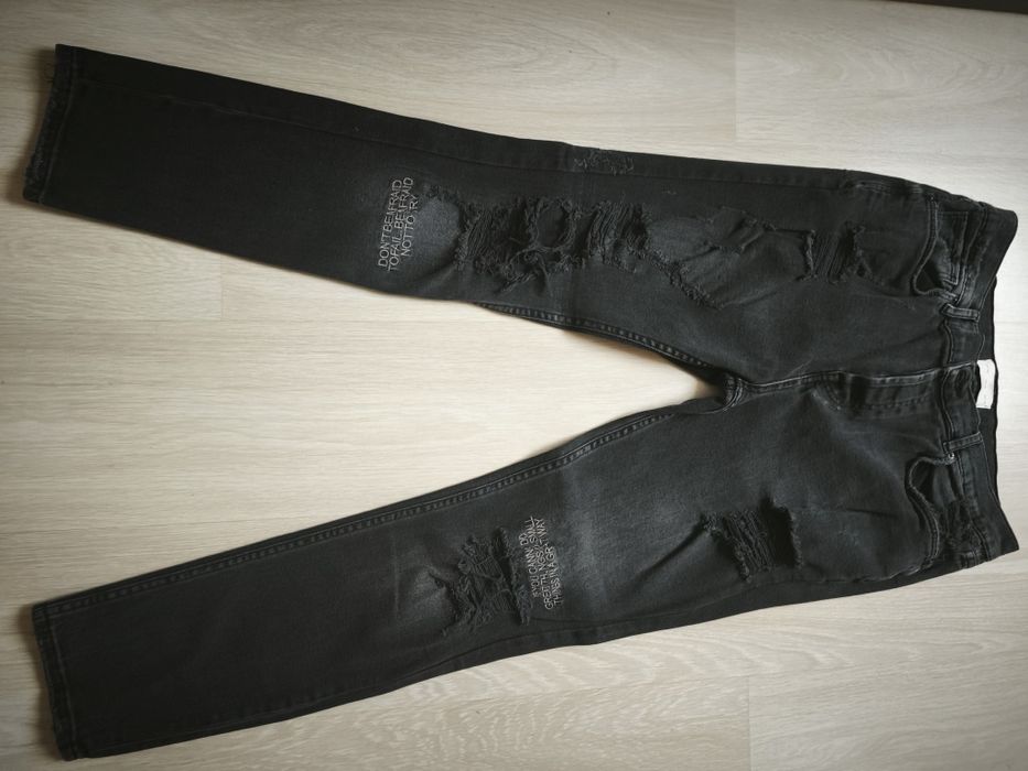 Маркови дънки втора употреба в перфектно състояние!