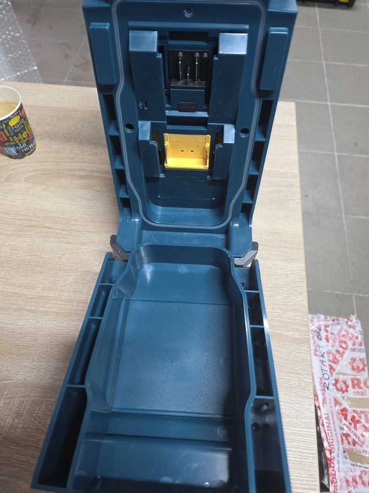 Boxa Makita DMR115 cu Bluetooth Albastru DEFECTA