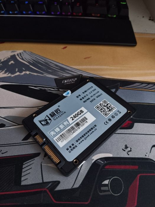 SSD на 240GB sata