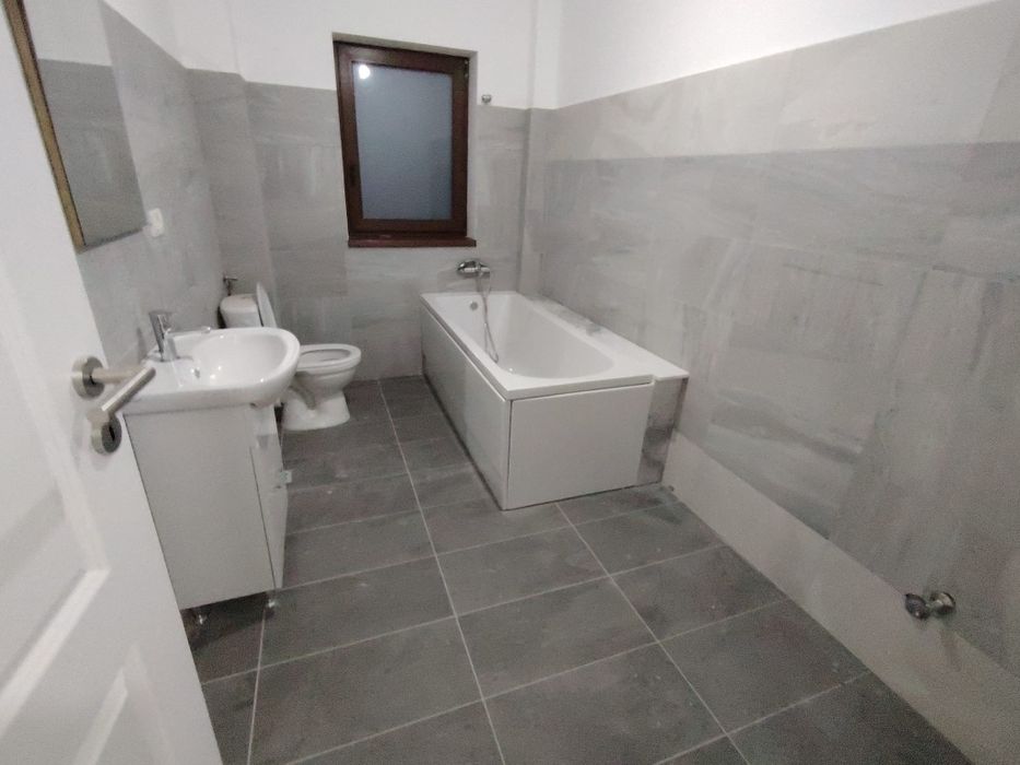 Închiriez apartament cu 1 camera