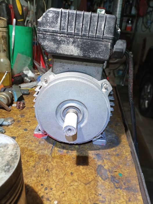 Монофазен двигател