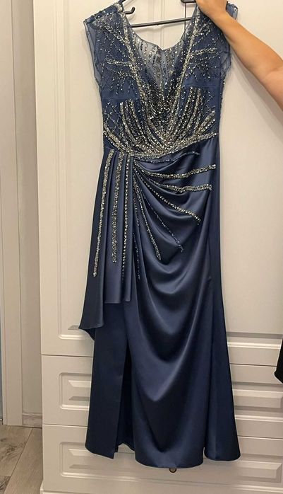 Vand rochie de ocazie