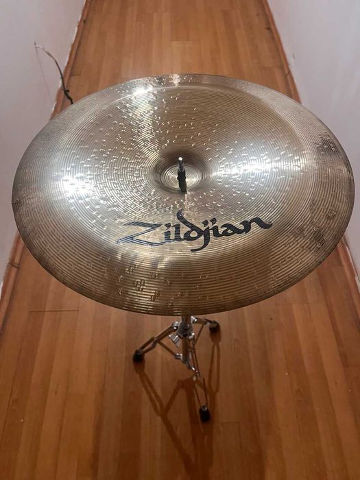 Zildjian A custom series чинели - пълен комплет + подарък чайна + подарък каъф
