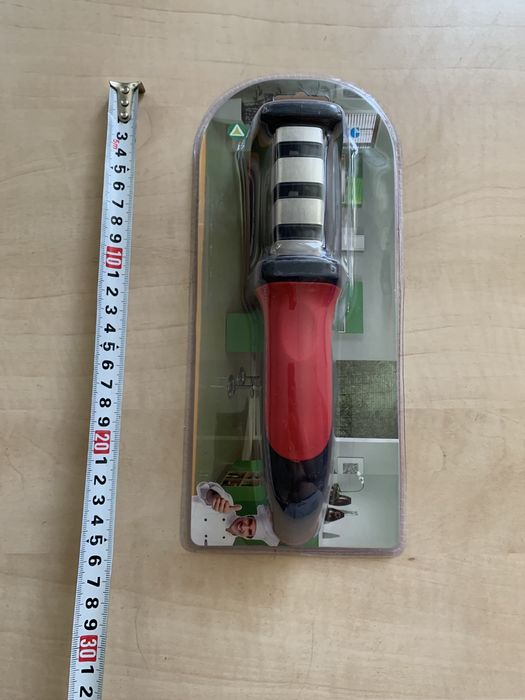 Aparat ascutit cutite