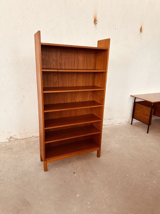Шведска винтидж библиотека от тик – Mid-Century Modern, 60/70-те години