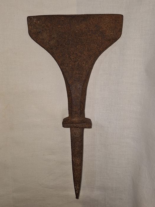 Стара специална занаятчийска наковалня