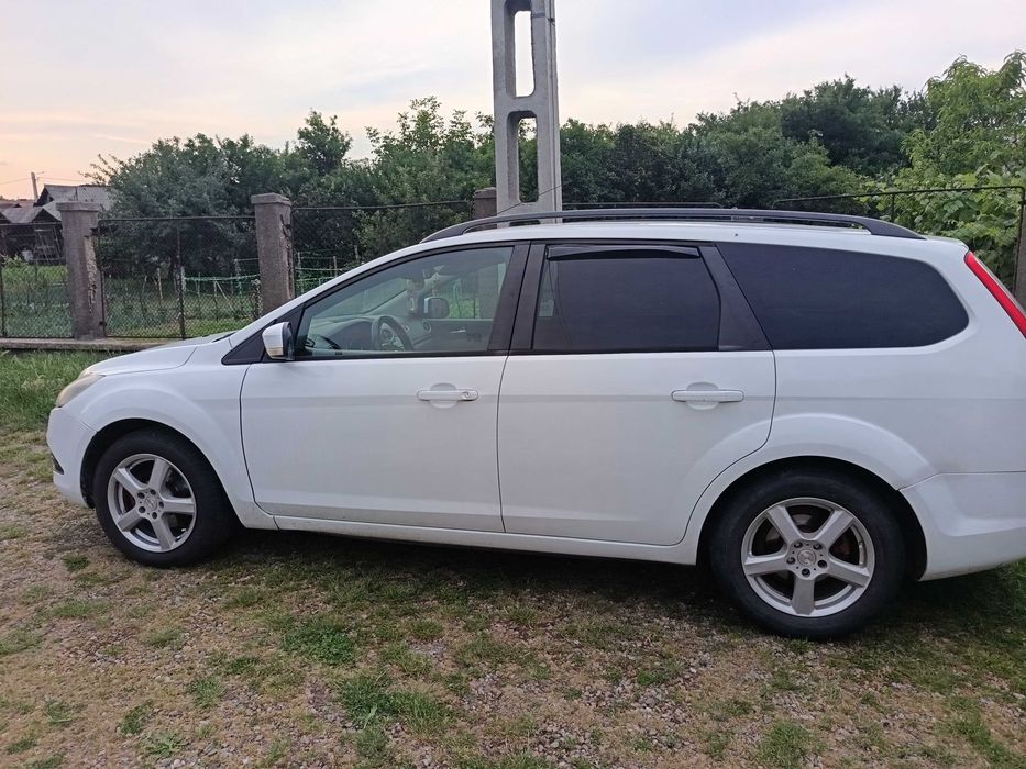 Vând Ford focus 2 an 2010 1.6 diesel 109cai euro5