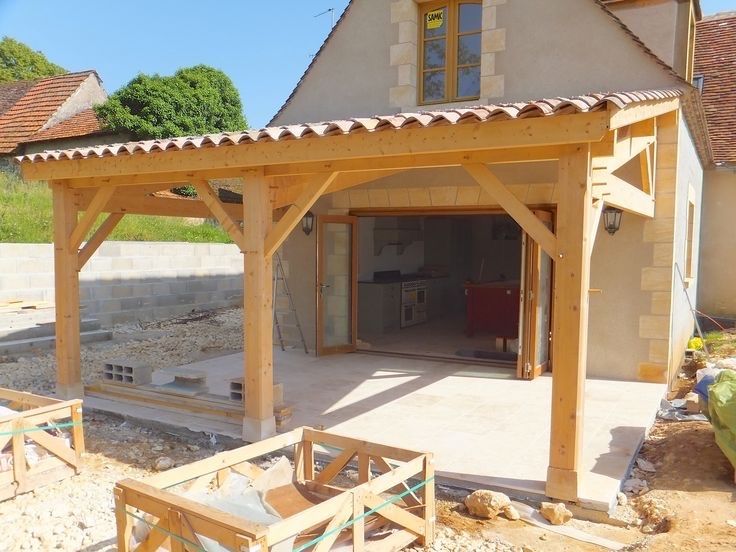 Vindem foisor rustic