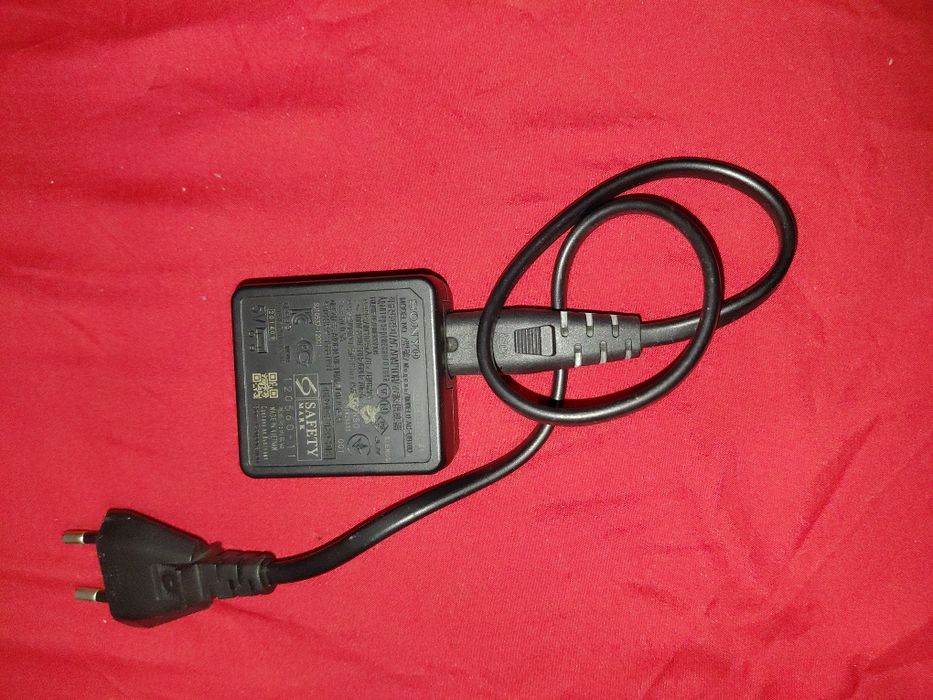 Камера Sony α3500 с байонетом E и матрицей APS-C