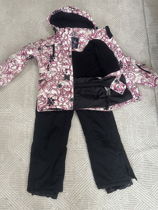 Продается зимний костюм на девочку