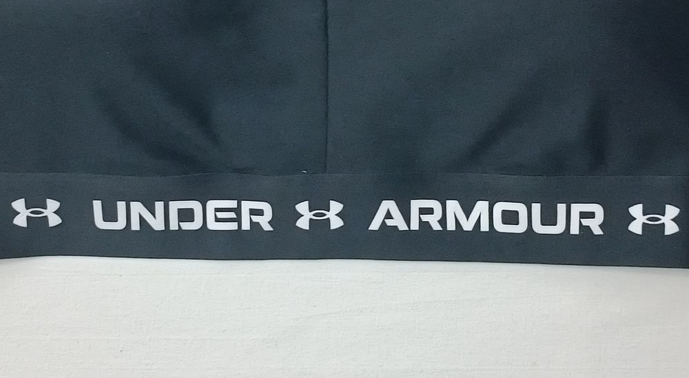 Under Armour UA Padded Bra оригинално бюстие с подплънки M спорт черно бюстие фитнес тренировки