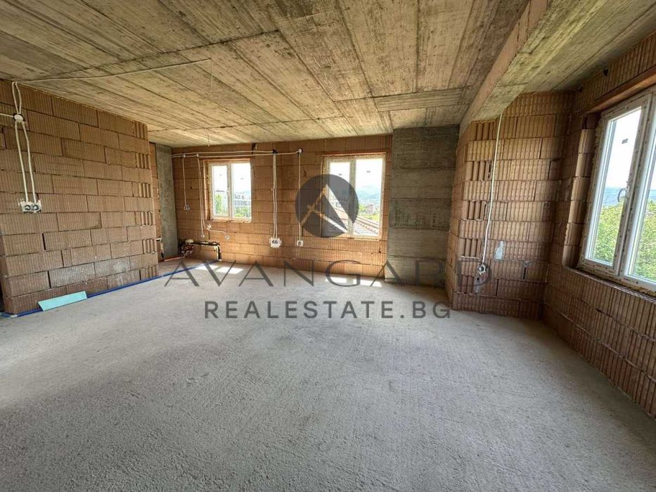 Продава се Тристаен апартамент в Пловдив, Беломорски - 98 кв.м за 1225 €/кв.м - Снимка #1