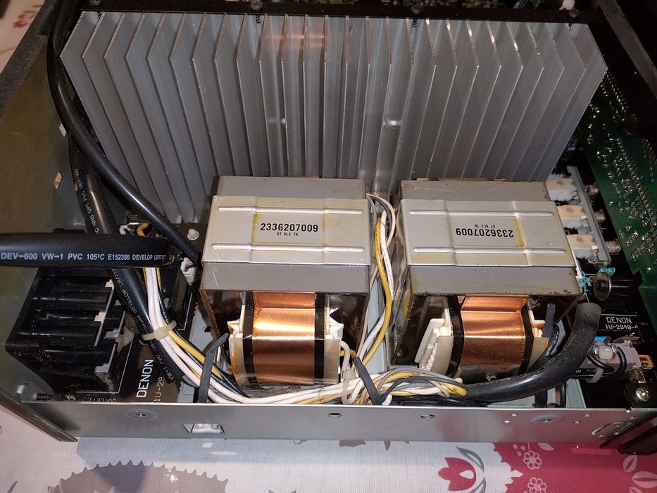 REZERVAT!! Vand amplificator Denon PMA 925R !Defect!