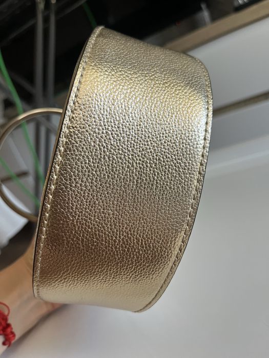 Дамска чанта GUESS