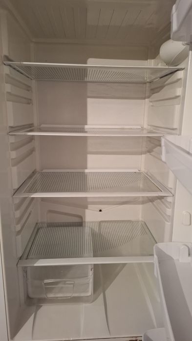 Холодильник Indesit