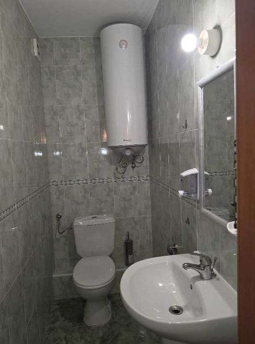 Дава се под наем Четиристаен апартамент в Варна, Център - 150 кв.м за 1200 € - Снимка #11