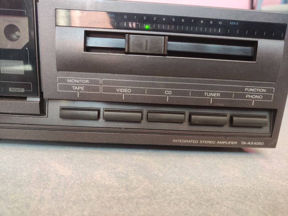 Усилвател Sony TA-AX 4060 + Тонколони Quadral AC 3100